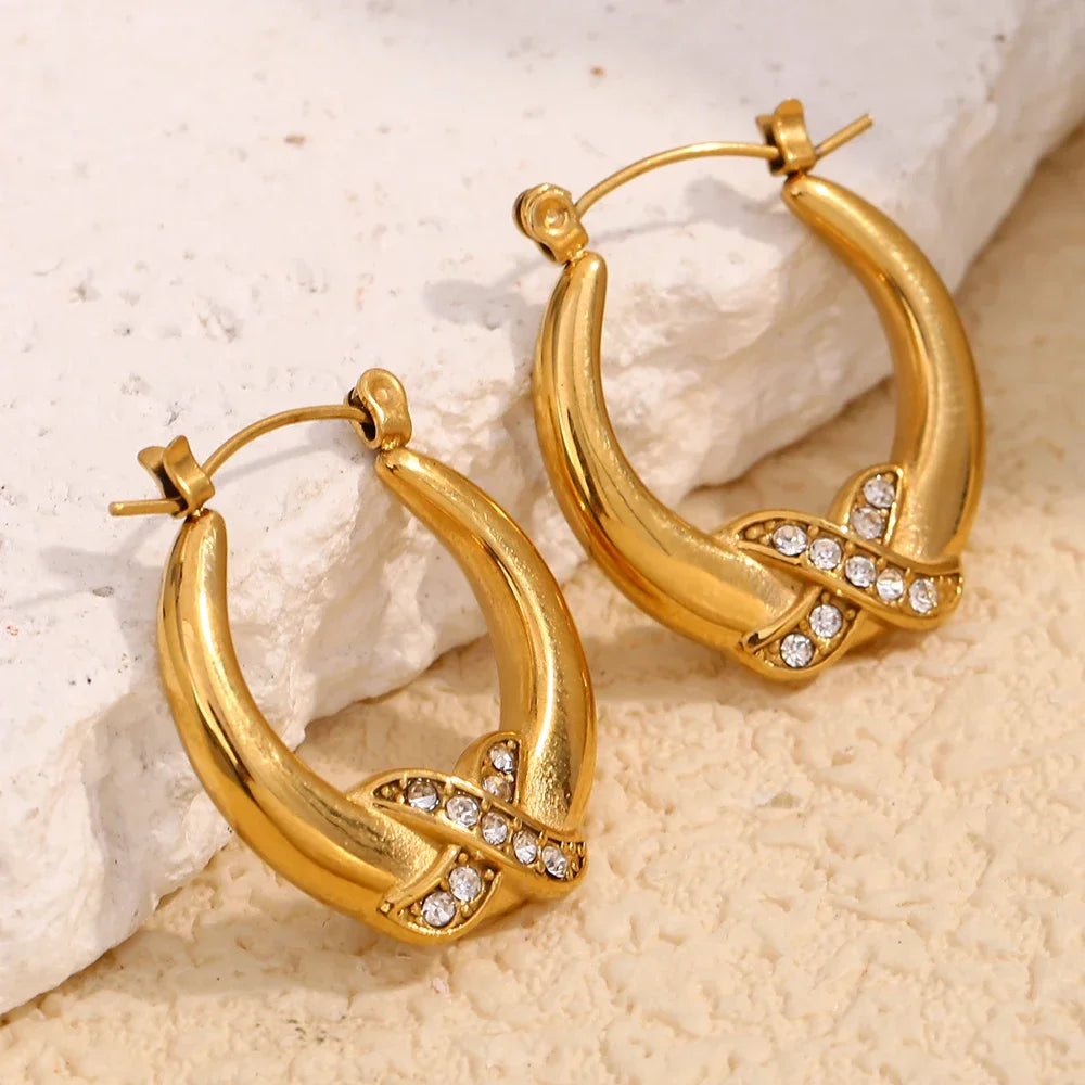 E.B.belle, nuevo diseño, pendientes de aro de lujo Crossing X con diamantes de imitación, chapado en oro de 18 quilates, joyería de moda para fiesta de acero inoxidable para mujer