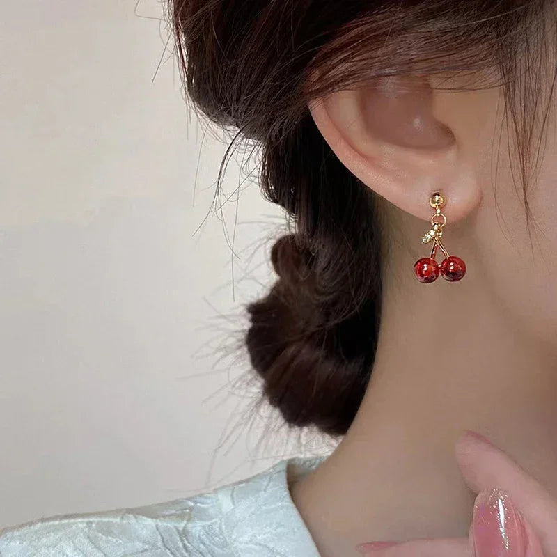 Collar con colgante de Color dorado y cereza roja vino, pendientes para mujer, collar de moda con personalidad, joyería de boda, regalos de cumpleaños