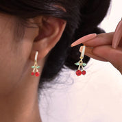 Pendientes de mujer de cereza roja delicados de Metal bonitos dulces para joyería para fiesta de boda regalo de cumpleaños para novia regalo del Día de San Valentín
