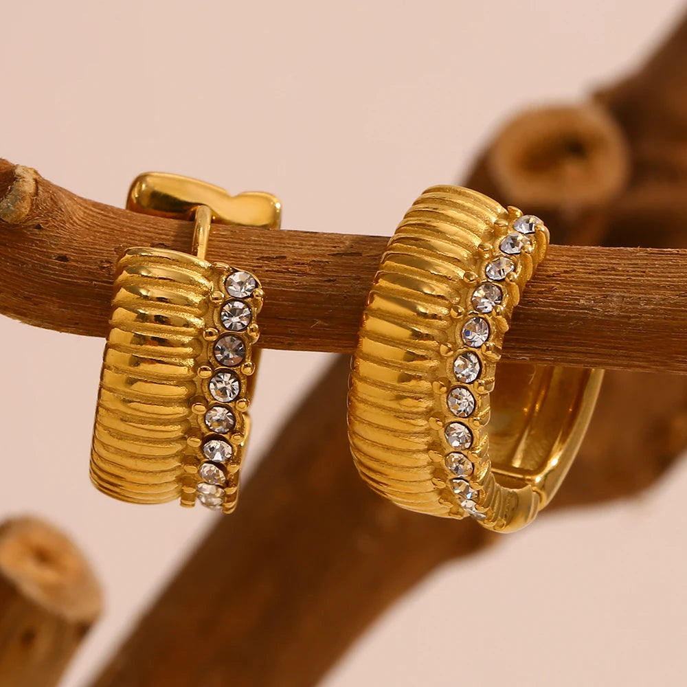 E.B.belle-pendientes de aro chapados en oro de 18k para mujer y niña, aretes de aro con borde de diamantes de imitación de lujo, diseño en espiral, joyería para fiesta y boda