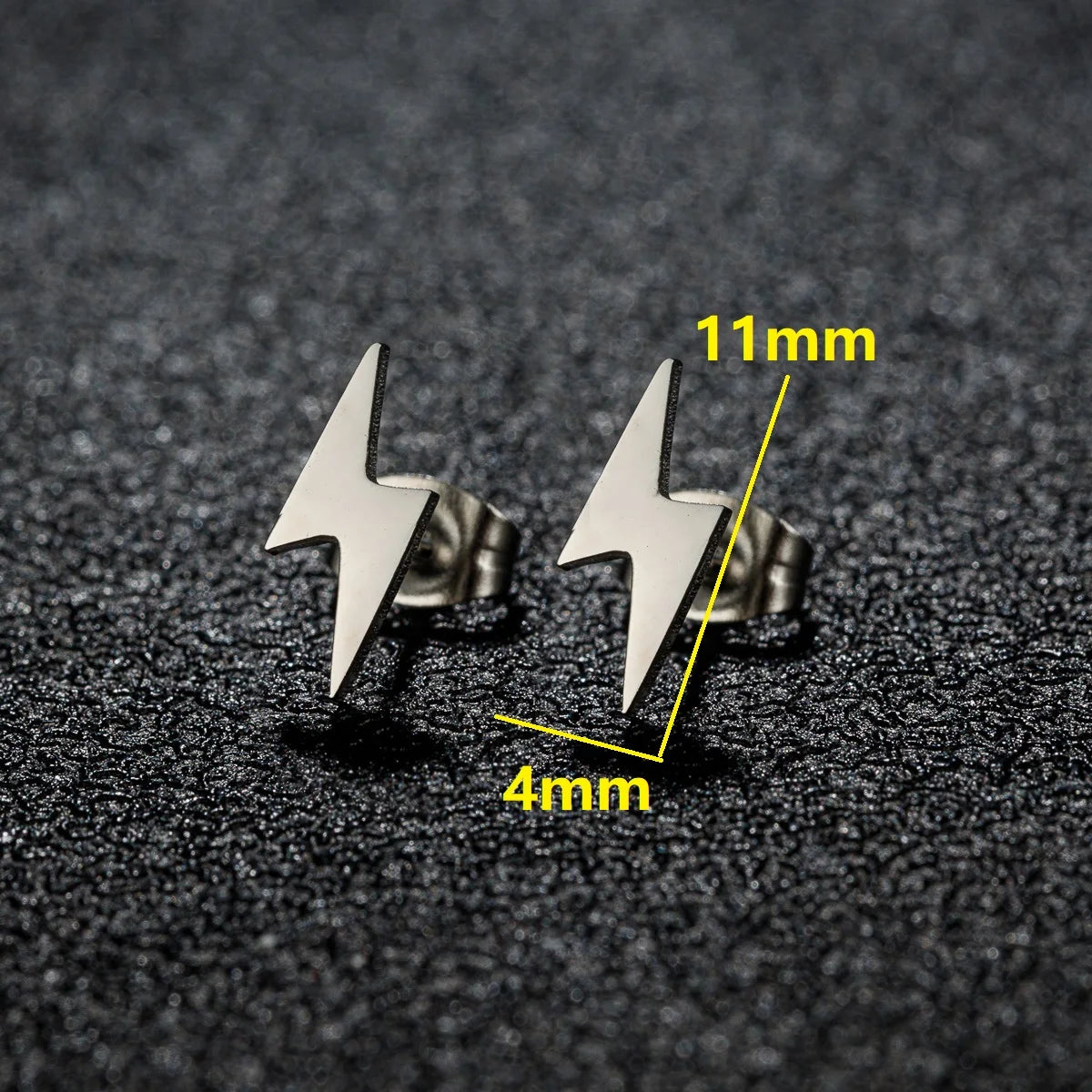 1 par de pendientes de perno relámpago de acero inoxidable, pendientes Punk de trueno para hombres y mujeres, joyería diaria