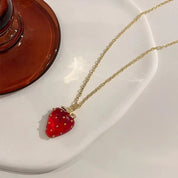 Collar con colgante de fresa roja para mujer y niña, cadena de clavícula de fresa de Color dorado, accesorios de joyería, regalos